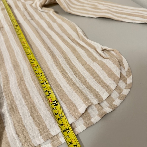 J. Crew Tan and Cream Oversized Cotton Button Down Shirt | Size Small - Picture 6 of 7